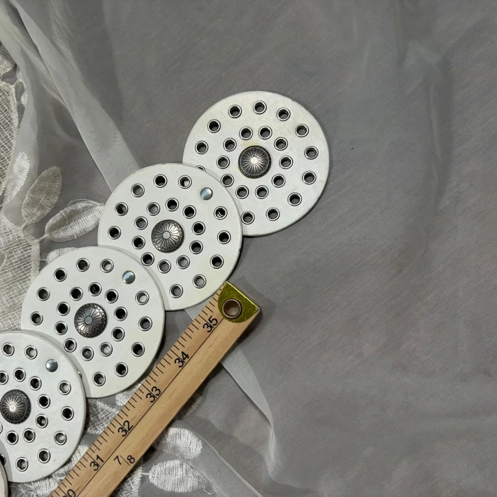 Y2K White Leather Concho Disc Belt Silver Grommet Western Medallion Buckle 35in